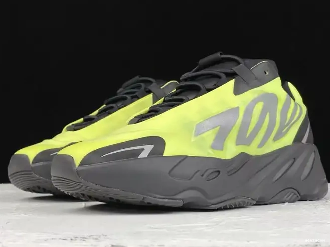 Yeezy 700 Adidas Boost FY3727 Phosphor MNVN 0524